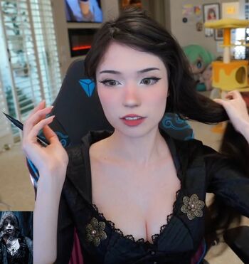 Full leaked Emiru  page private onlyfans photo