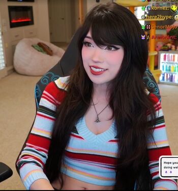 Full leaked Emiru  page private onlyfans photo