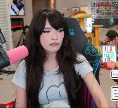 Full leaked Emiru  page private onlyfans photo
