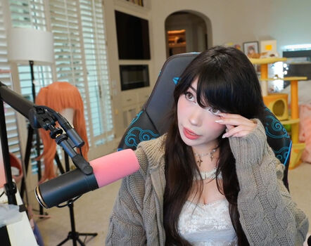 Full leaked Emiru private onlyfans photo