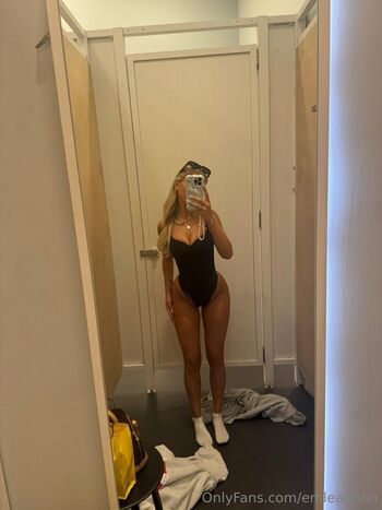 Full leaked Emleahhhh private onlyfans photo