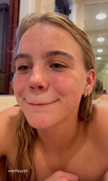 Full leaked Emma brook private onlyfans photo