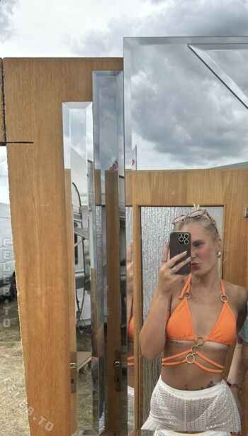 Full leaked Emma louisa private onlyfans photo