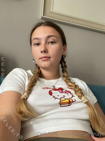 Full leaked Emma may  page private onlyfans photo