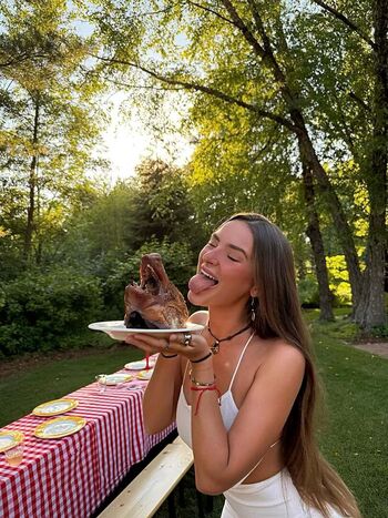 Full leaked Emmaa char page private onlyfans photo