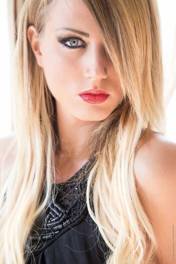 Full leaked Emmamariani private onlyfans photo