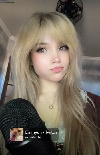 Full leaked Emmyuh private onlyfans photo