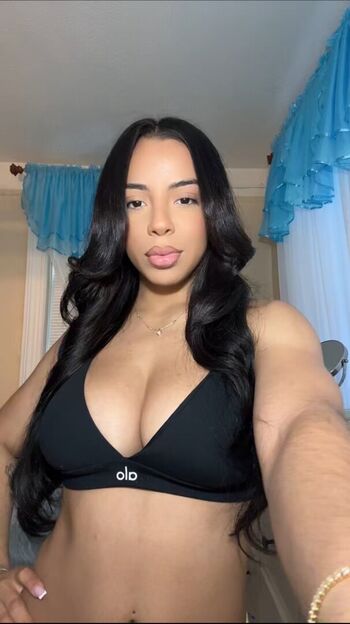 Full leaked Emsdollazzz private onlyfans photo
