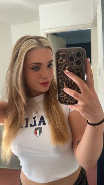 Full leaked Emsideyourmind private onlyfans photo