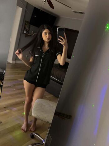 Full leaked Emyybaby private onlyfans photo