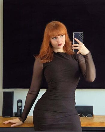 Full leaked Era akage page private onlyfans photo