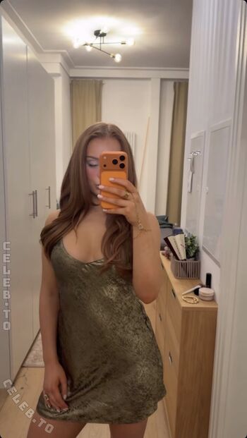 Full leaked Erda private onlyfans photo