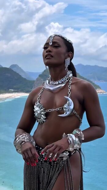 Full leaked Erika januza private onlyfans photo