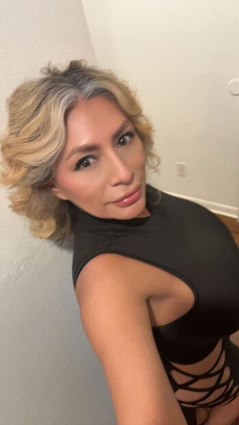 Full leaked Erikagurrion private onlyfans photo