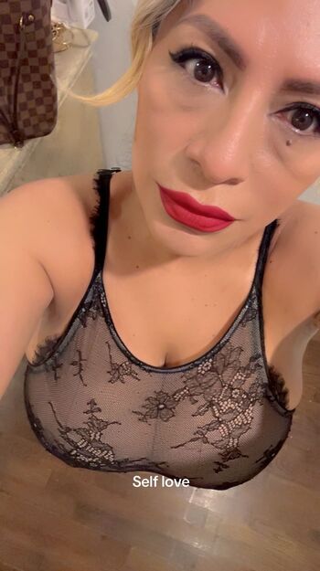 Full leaked Erikagurrion private onlyfans photo