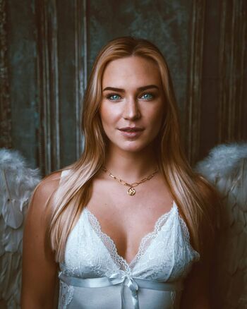 Full leaked Eva mikulski page private onlyfans photo