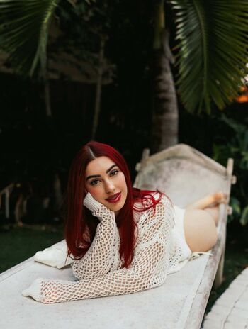 Eva Rose
