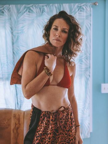 Full leaked Evangeline lilly private onlyfans photo