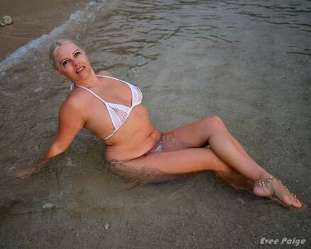 Full leaked Evee paige private onlyfans photo