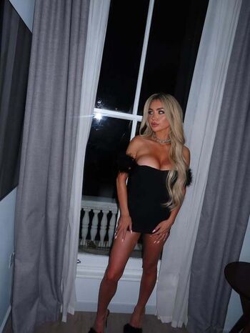 Full leaked Evef x private onlyfans photo