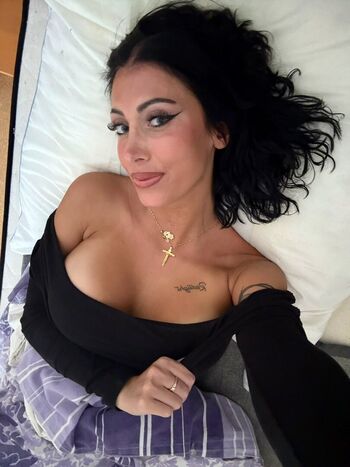 Full leaked Evelyna exclusiv private onlyfans photo