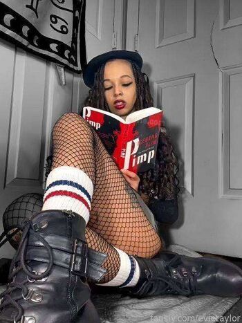 Full leaked Evie taylor private onlyfans photo