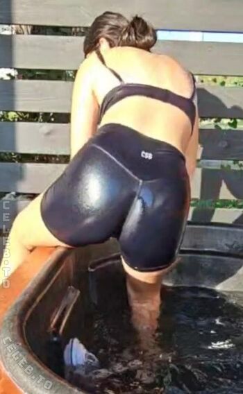 Full leaked Extraemily private onlyfans photo