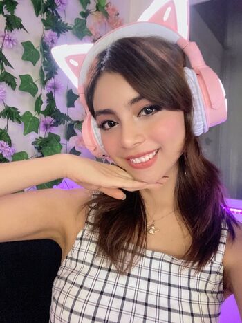 Full leaked Fabishirley private onlyfans photo