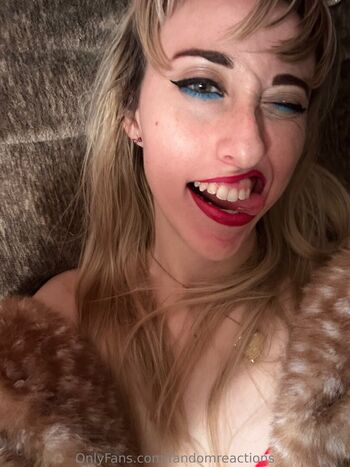 Full leaked Fandomreactions page private onlyfans photo