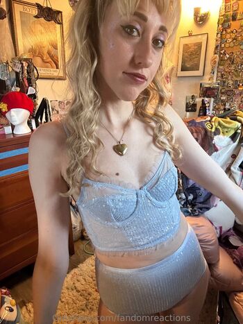 Full leaked Fandomreactions page private onlyfans photo