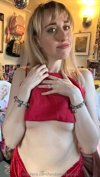 Full leaked Fandomreactions private onlyfans photo