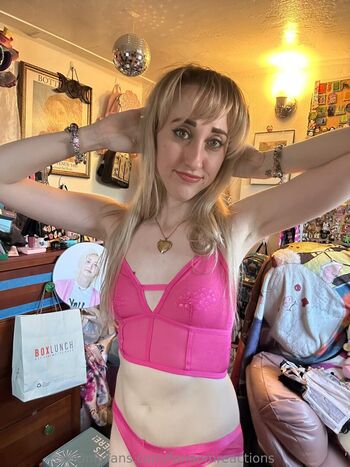 Full leaked Fandomreactions private onlyfans photo