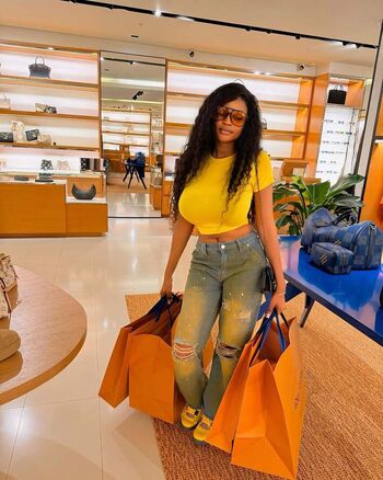 Full leaked Fatade bisola private onlyfans photo