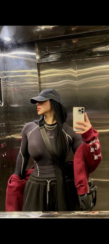 Full leaked Fatemaelnemrr private onlyfans photo