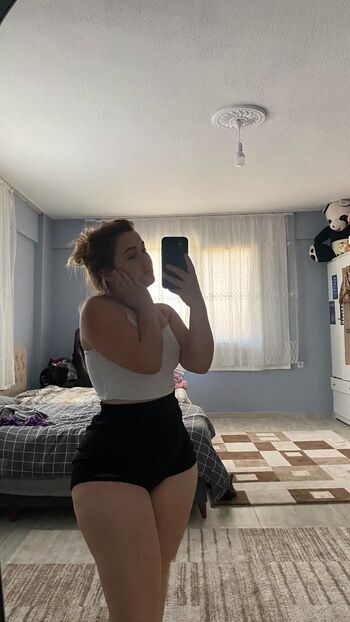 Full leaked Fatmaakonca private onlyfans photo