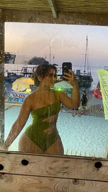 Full leaked Fatmaakonca private onlyfans photo