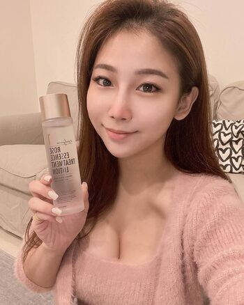 Full leaked Feifeihsieh page private onlyfans photo