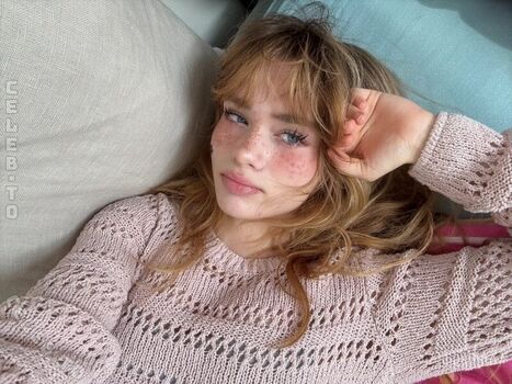 Full leaked Felinenyaa page private onlyfans photo