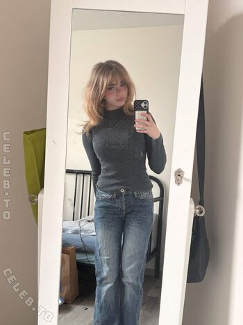 Full leaked Felinenyaa private onlyfans photo