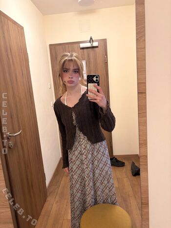 Full leaked Felinenyaa private onlyfans photo