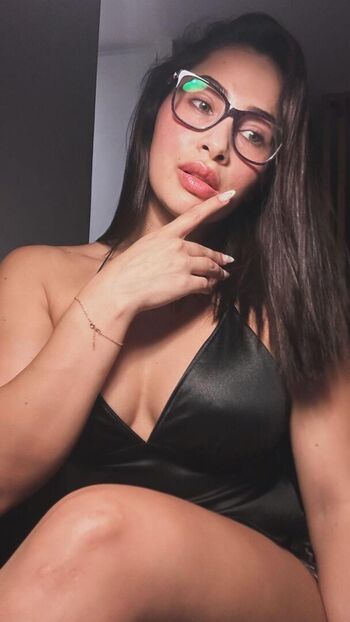 Full leaked Female blackcat page private onlyfans photo