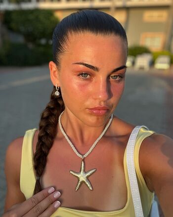 Full leaked Female football page private onlyfans photo