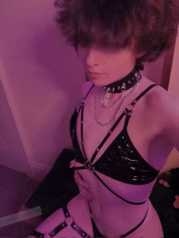 Full leaked Femboy skeleton private onlyfans photo