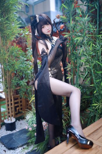 Full leaked Fengmaoss page private onlyfans photo