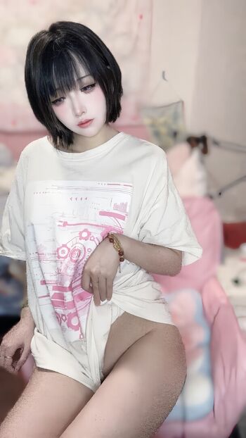 Full leaked Fengmaoss page private onlyfans photo