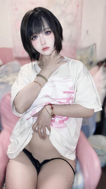 Full leaked Fengmaoss page private onlyfans photo