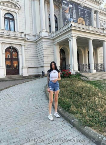 Full leaked Feralmaryberry page private onlyfans photo