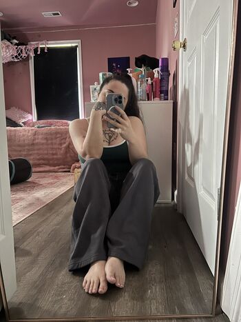 Full leaked Ffsroxanne private onlyfans photo