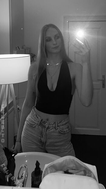 Full leaked Finja and svea private onlyfans photo