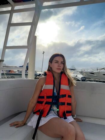 Full leaked Fiorella retiz page private onlyfans photo